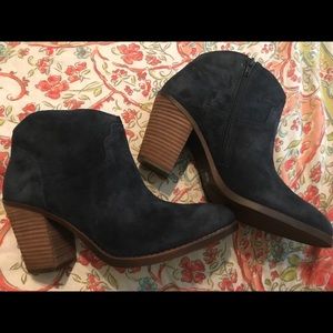 Lucky Brand Eller Suede Booties